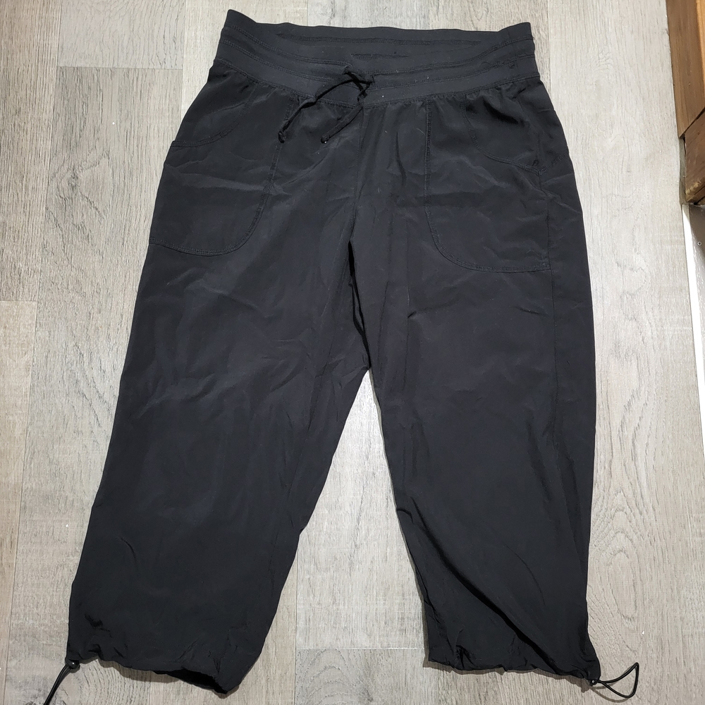 Athletic Works Black Cropped Pants
